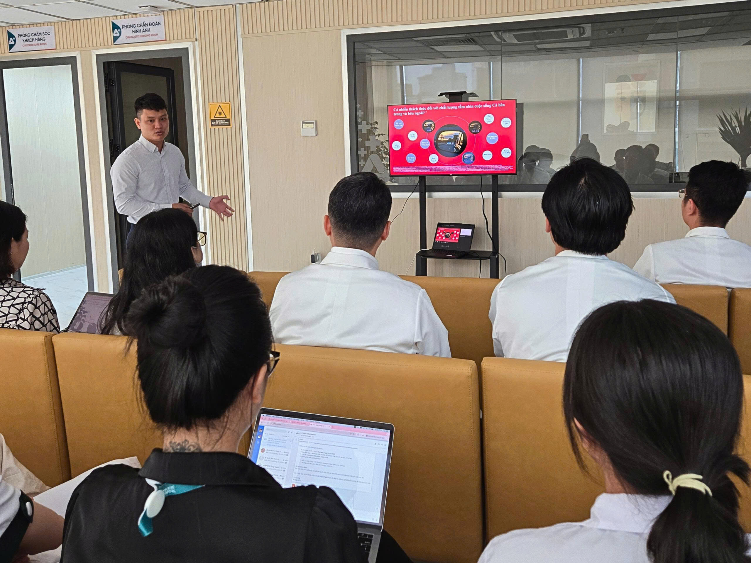 z7636087946863_ee0c781cff0da3bfbca6e8929b50e283.jpg (833 KB)